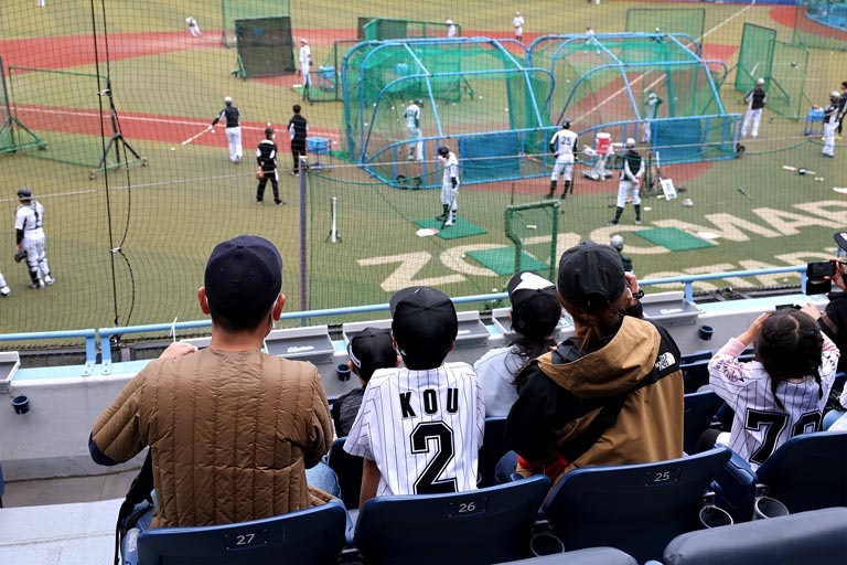 「練習見学会」や「グラウンド撮影会」など選べる体験型プレゼント